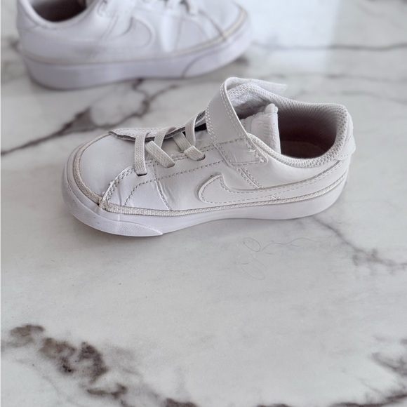 Nike Kids White Sneakers - Picture 5 of 10